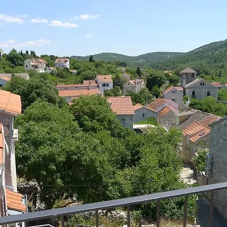 Stone House Nana Holiday home Zlarin