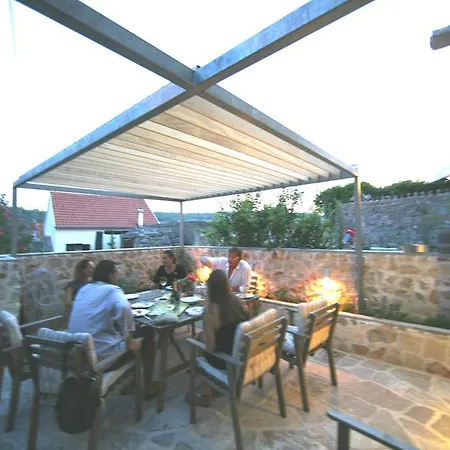 Stone House Nana Nyaraló Zlarin