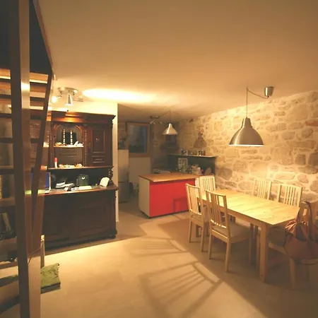 Nyaraló Stone House Nana Zlarin