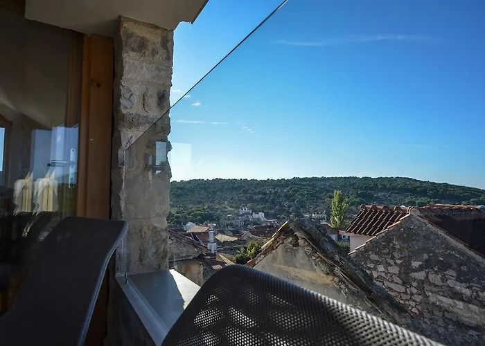 Stone House Nana בית נופש זלארין