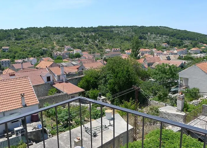 Stone House Nana בית נופש זלארין