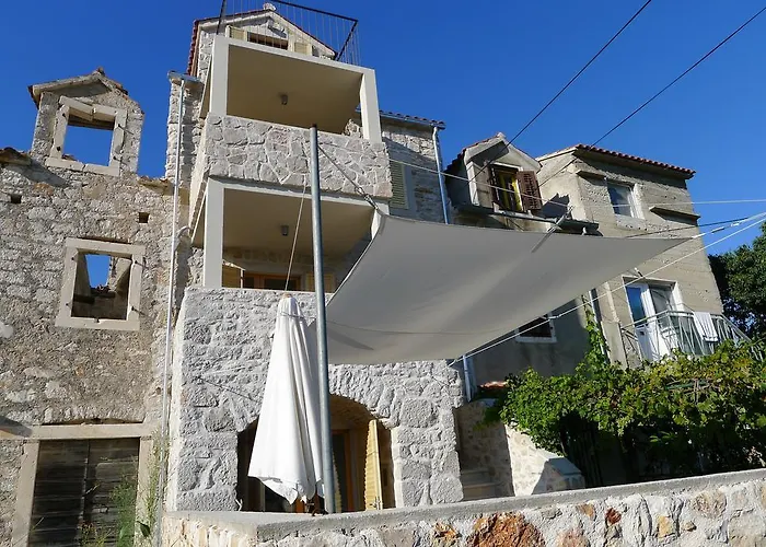 בית נופש Stone House Nana זלארין