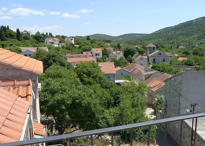 Stone House Nana בית נופש זלארין