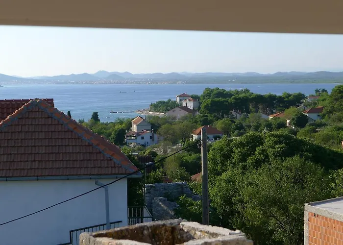 בית נופש Stone House Nana *