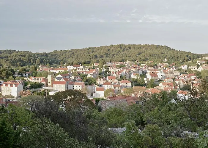 בית נופש Stone House Nana *