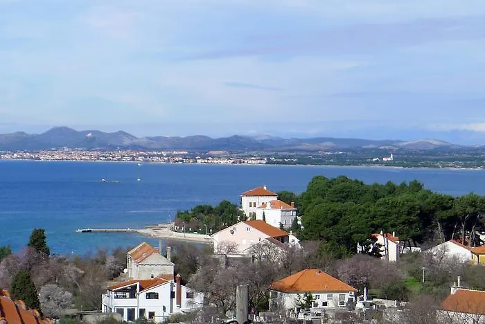 Stone House Nana זלארין